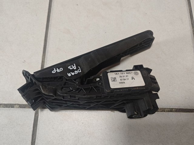 Педали газа Фольксваген Гольф 6