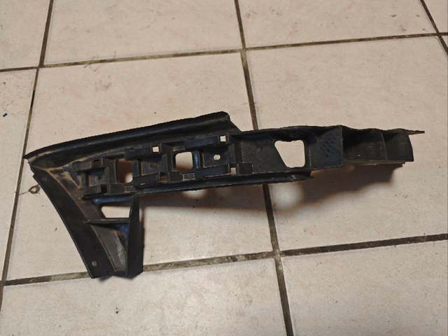 Направляющая заднего бампера, левая 1T0807375A VAG