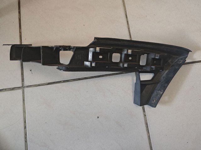 Направляющая заднего бампера, правая 1T0807376B VAG