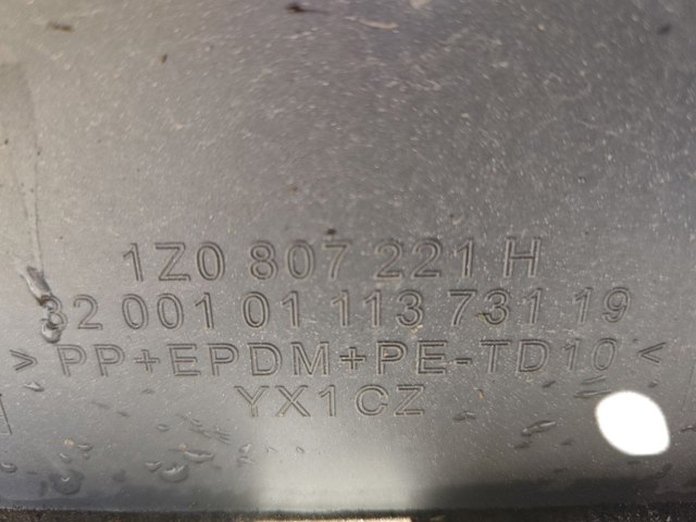 VAG 1Z0807221H Бампер передний в наличии Украина