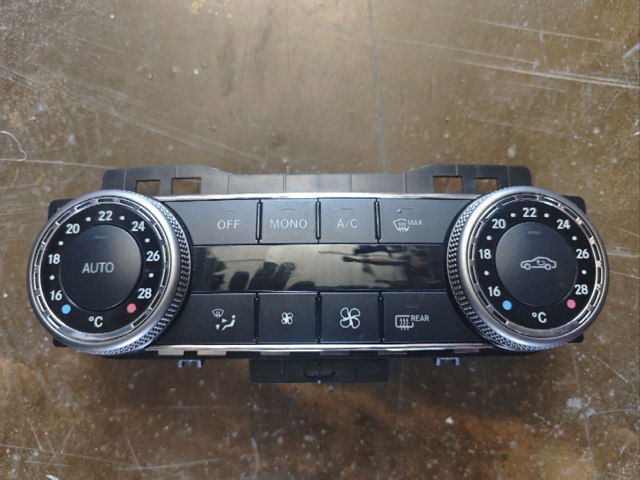Блок управления печкой 2048309885 MERCEDES