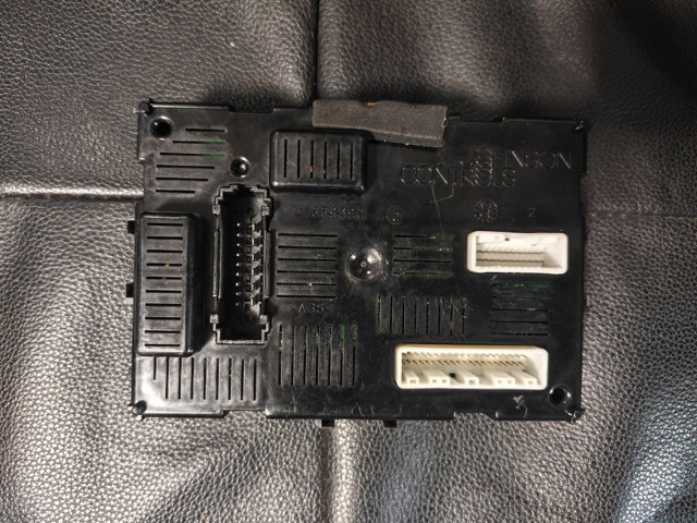 Блок управления комфортом 284B2BC52A NISSAN