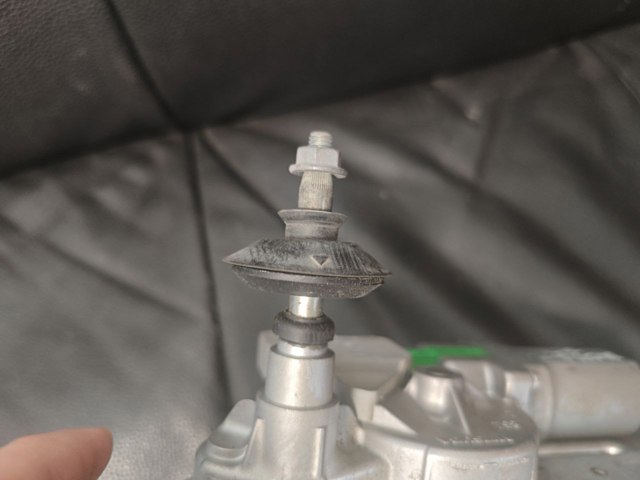 287109U00B NISSAN Моторчик заднего дворника купить в Кривой Рог