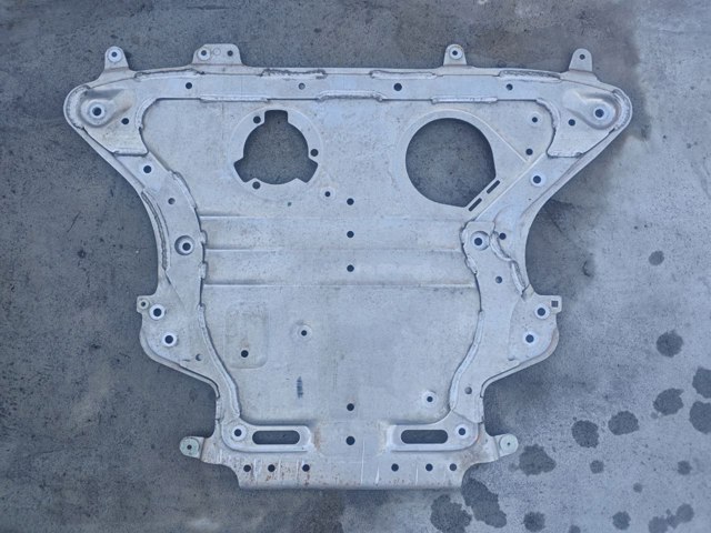 Усилитель переднего подрамника 31106887546 BMW