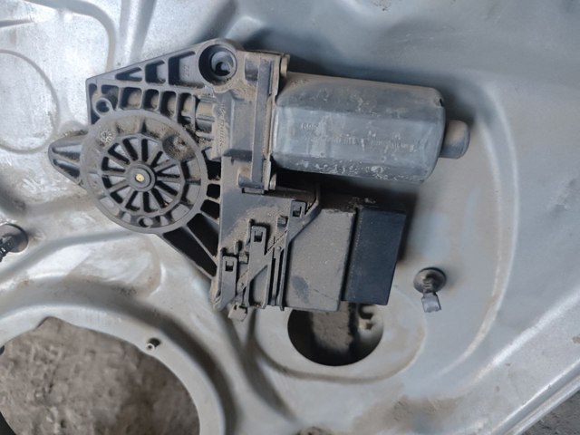 VAG 3B9839756 в наличии Днепр