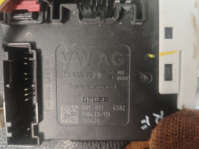 VAG 3C0959792B Мотор стеклоподъемника двери передней в наличии Харьков