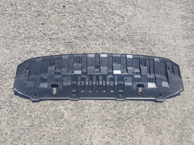 Защита бампера переднего 3V0807611A VAG