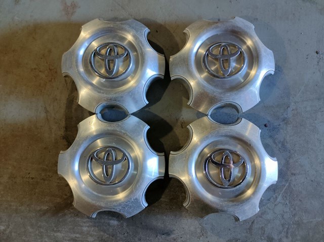 Колпаки на колеса 4260B60070 TOYOTA