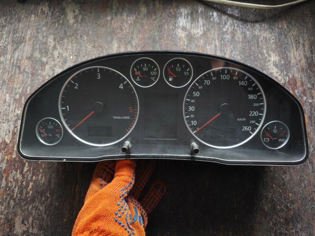 Щиток приборов 4B0920933G VAG