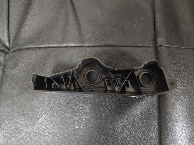VAG 4K0807284 Направляющая переднего бампера правая в наличии Павлоград