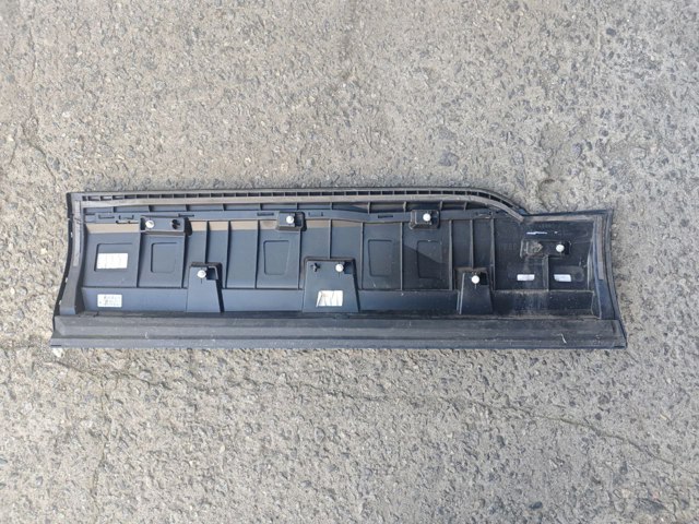 VAG 4M0853970PGRU Молдинг двери задней правой в наличии Чернигов