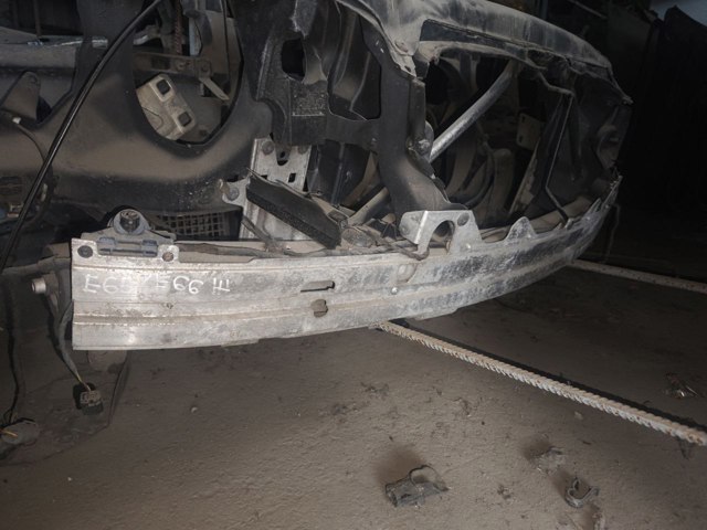 Шина бампера переднего 51117135522 BMW