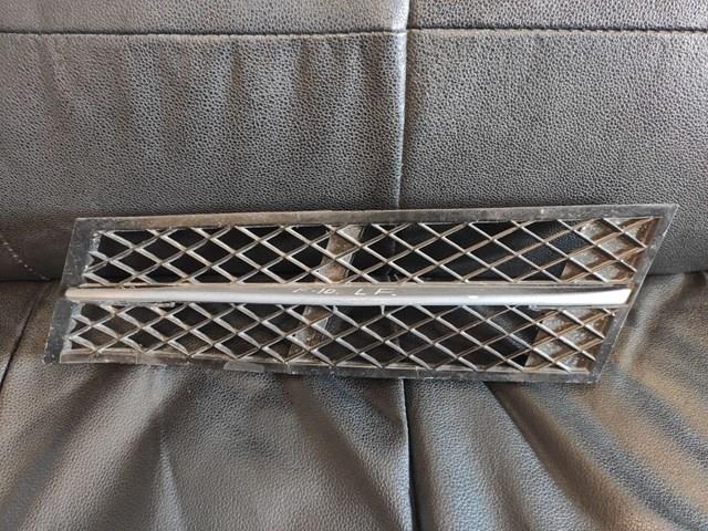 Решетка бампера переднего левая 51117200699 BMW