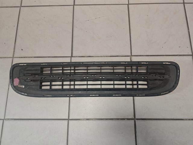 51117250785 BMW Решетка бампера переднего центральная купить в Винница