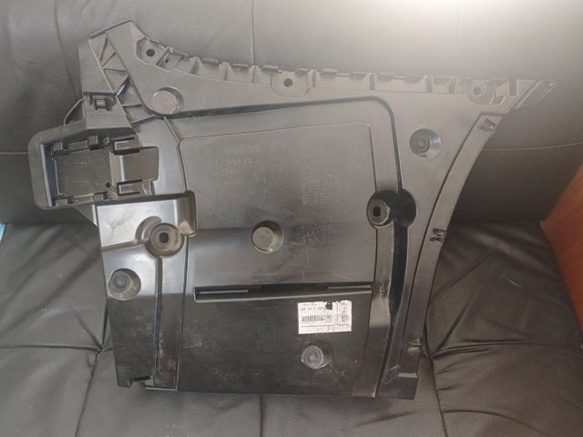 Кронштейн бампера заднего, правый 51127387300 BMW