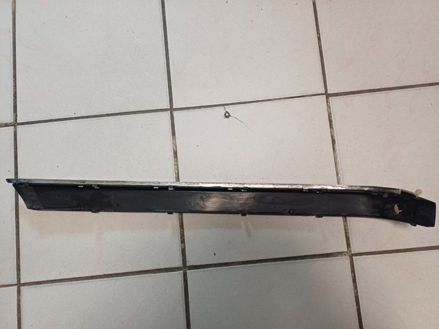 51128125412 BMW Накладка бампера заднего правая купить в Кривой Рог