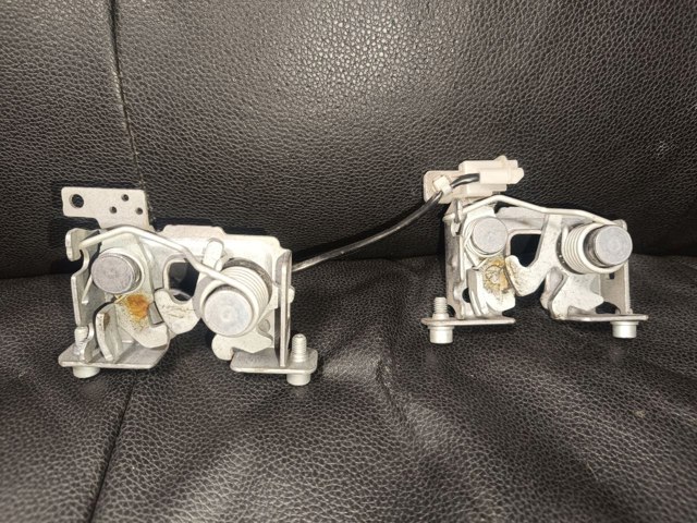 BMW 51237210731 Замок капота в наличии Чернигов