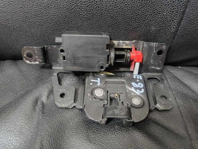 Замок задней двери 51247201561 BMW