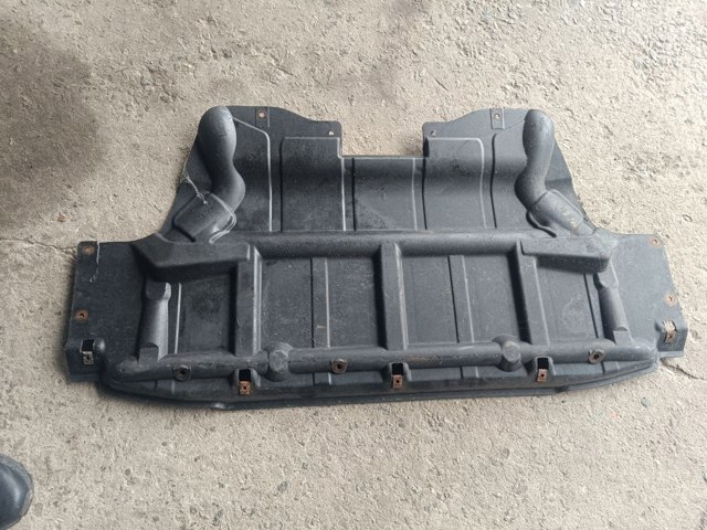 Защита двигателя передняя 51718402436 BMW