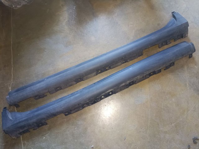 Подножка правая 51777210080 BMW