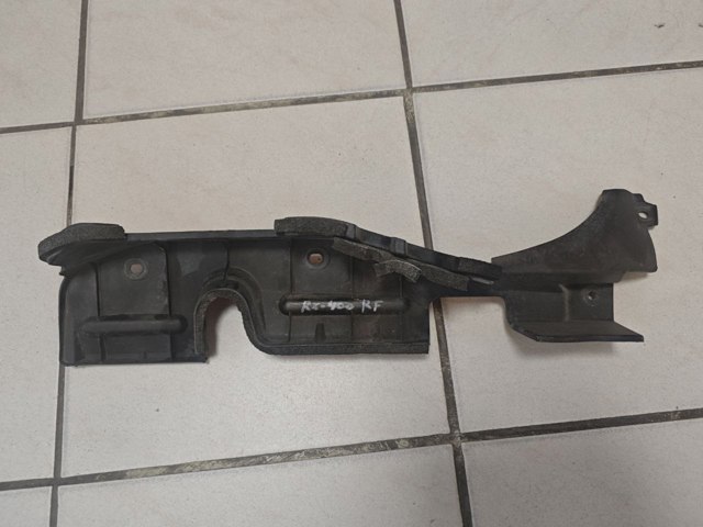 TOYOTA 5329348040 Правый дефлектор радиатора в наличии Днепр