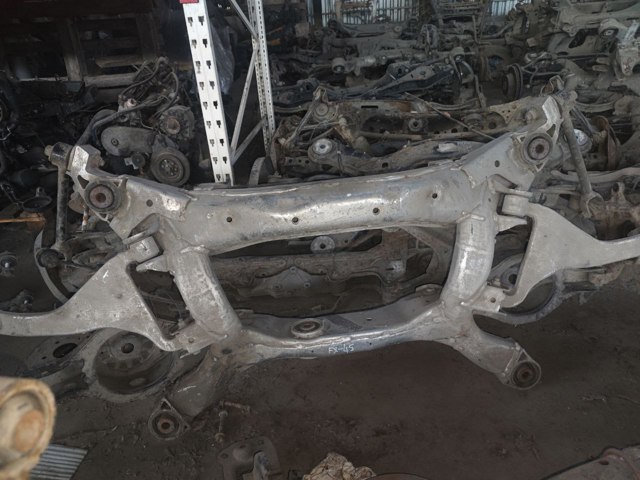 Балка задней подвески поперечная 55400CL00A NISSAN