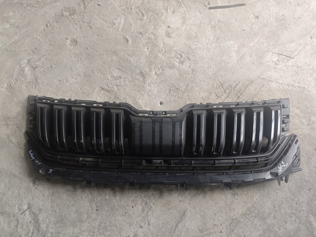 Решетка радиатора 565853653B VAG