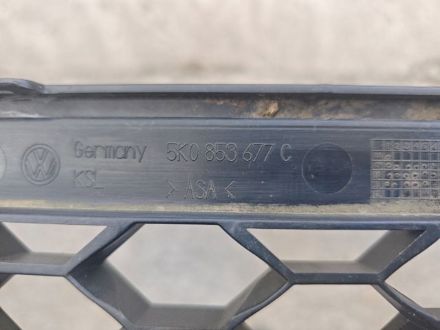 5K0853677C VAG Решетка бампера купить в Николаев