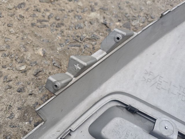 620724861R RENAULT Накладка бампера переднего купить в Каменское