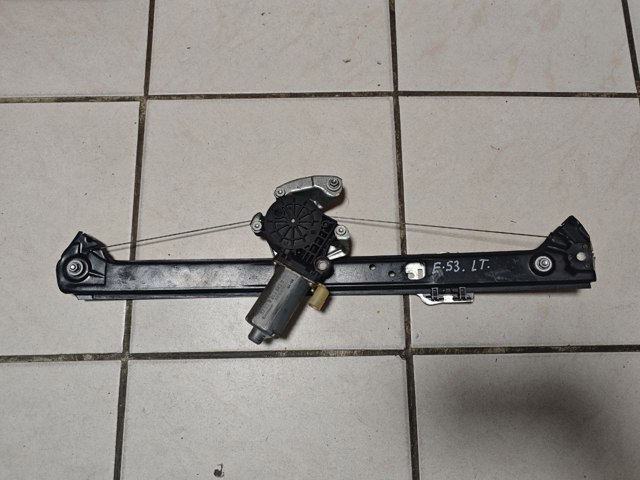 Мотор стеклоподъемника двери задней, левой 67628362063 BMW