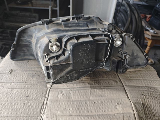 VAG 6L1941022A Фара правая в наличии Каменское