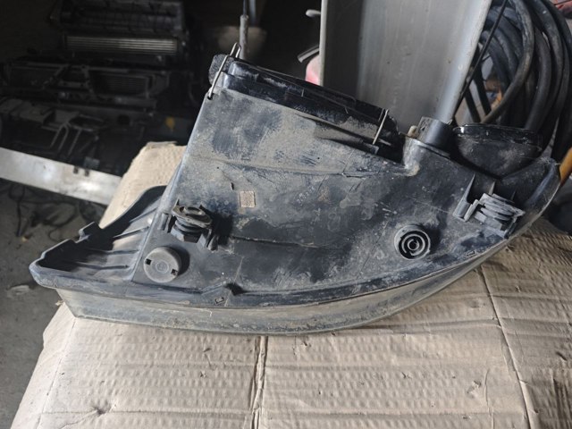 VAG 6L1941022A Фара правая в наличии Киев