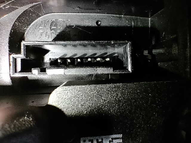 7060296 BMW Замок двери задней правой купить в Киев