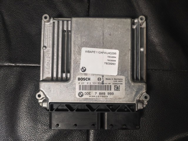 Модуль управления двигателем 7809999 BMW