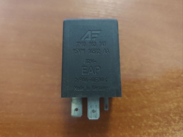 Стекло лобовое 7M0963141 VAG