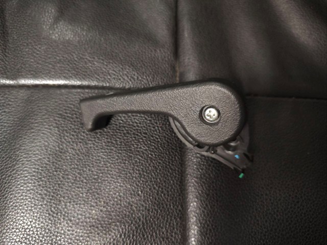 Ручка открывания капота 811813F000RY HYUNDAI