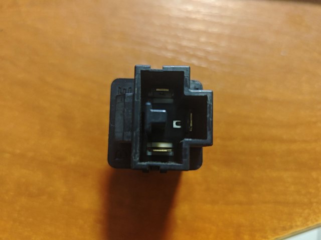 8198012110 TOYOTA Реле поворотов купить в Тернополь