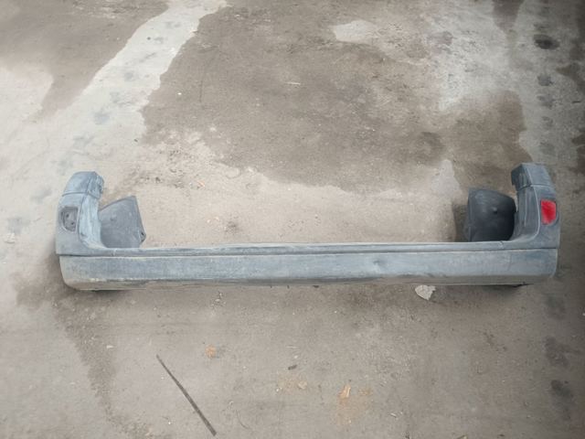 Задний бампер 8200150631 RENAULT