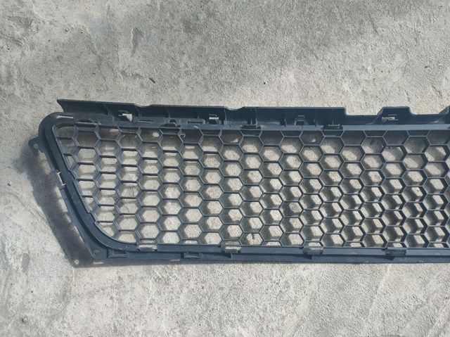 RENAULT 8200735103 Решетка бампера переднего в наличии Тернополь