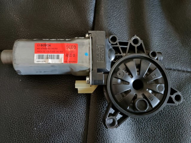HYUNDAI 834603X000 Мотор стеклоподъемника двери задней правой в наличии Ирпень