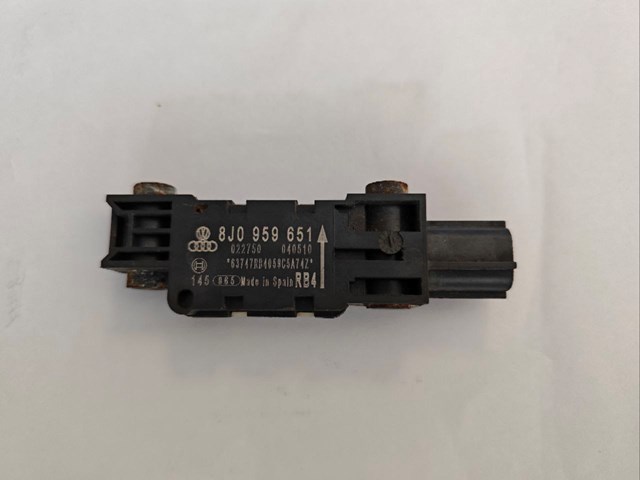 Датчик AIRBAG передний 8J0959651 VAG