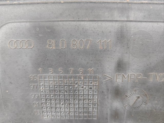 VAG 8L0807111 Передний бампер в наличии Харьков