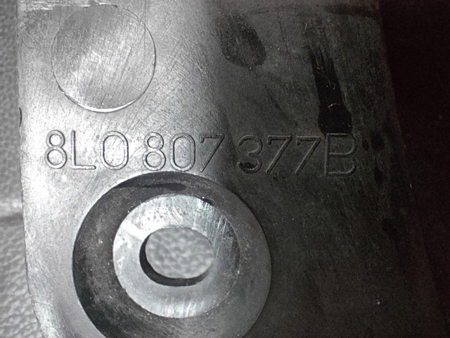 8L0807377B VAG Кронштейн бампера заднего внешний левый купить в Сумы