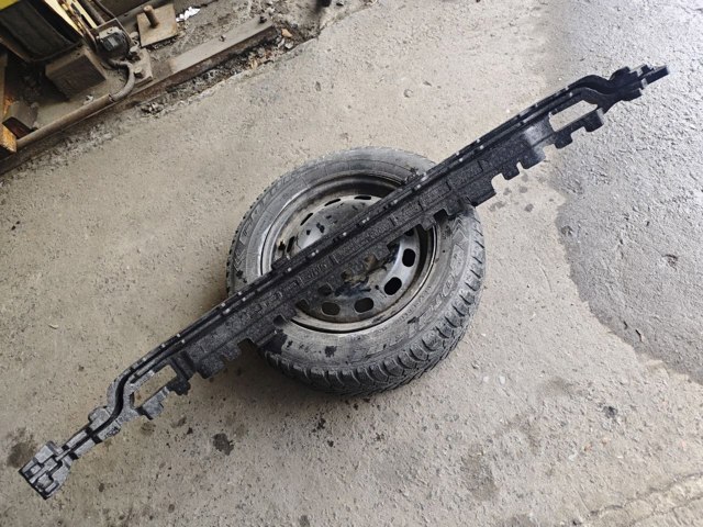 VAG 8W0807550AA Абсорбер (наполнитель) бампера переднего в наличии Одесса