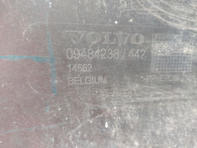 VOLVO 9484238 Передний бампер в наличии Сумы