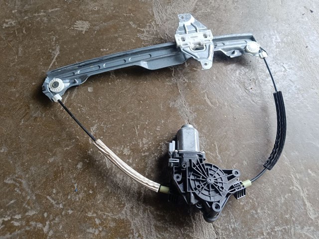 Стеклоподъемник передней двери Ситроен Элизе