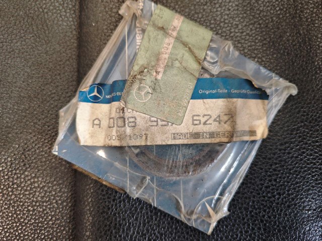 Сальник АКПП/КПП, выходного/вторичного вала A0089976247 MERCEDES