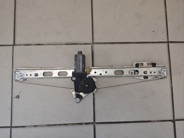  Механизм стеклоподъемника правой задней двери A1637300246 MERCEDES