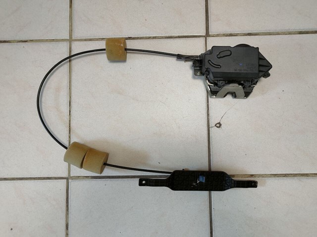 Замок крышки багажника A1647400035 MERCEDES