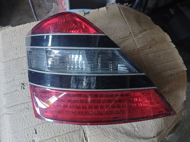 Задний левый стоп A2218200164 MERCEDES